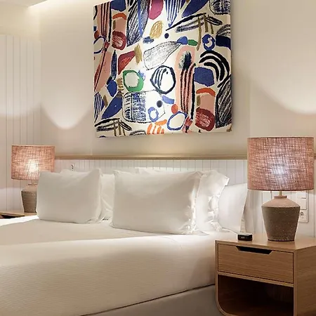 ホテル H10 Croma Malaga *