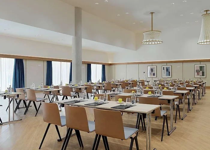 호텔 H10 Croma Malaga 에스테포나